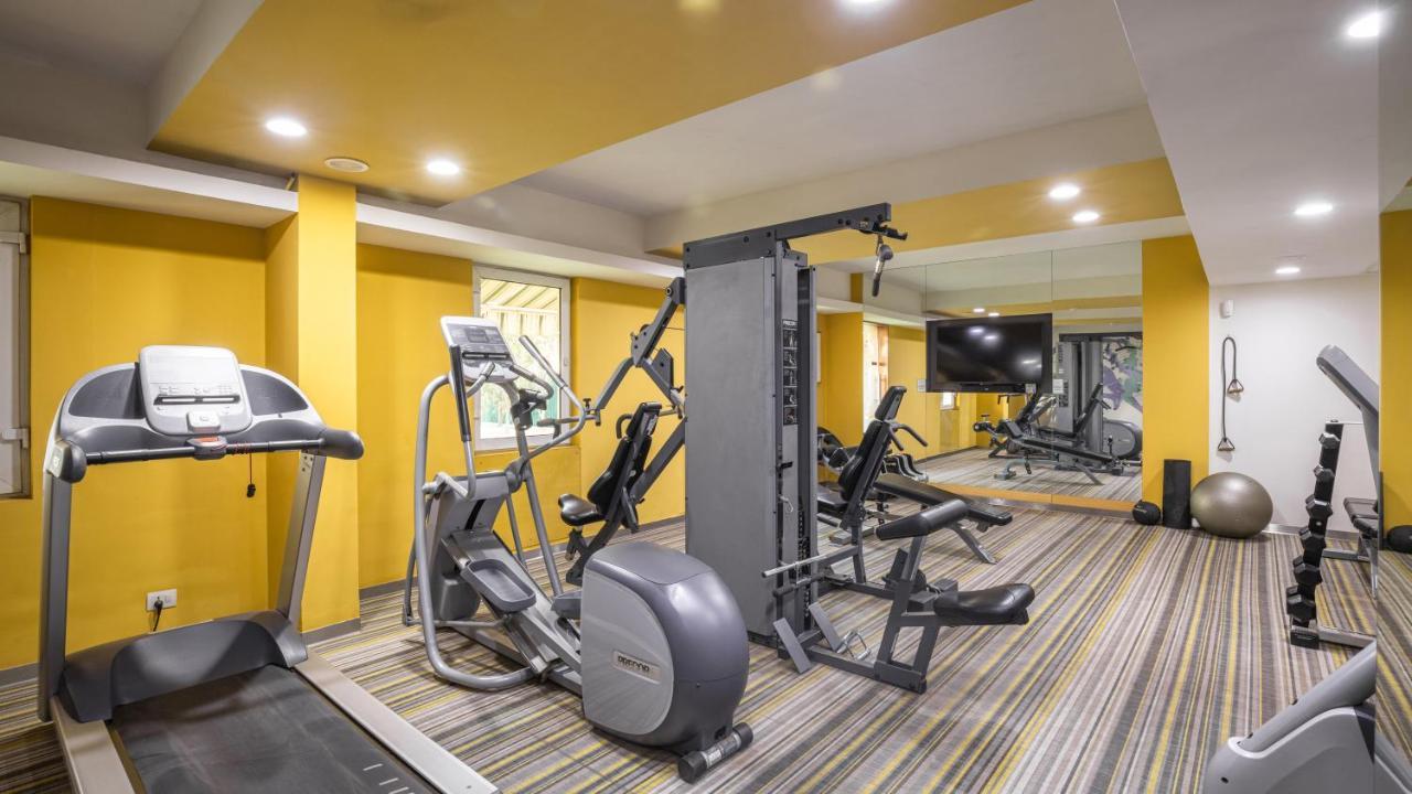 Hotel Ibis Gurgaon Golf Course Road - An Accor Brand Exteriér fotografie