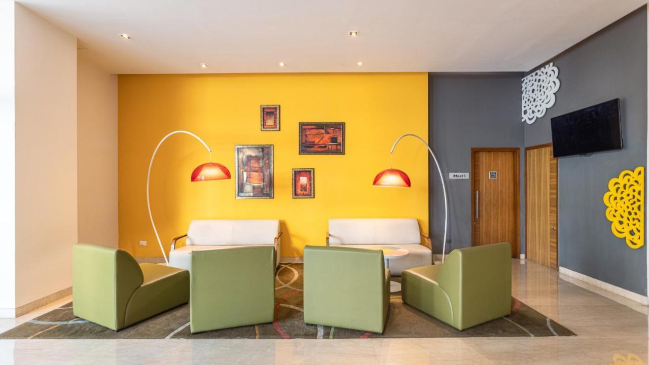 Hotel Ibis Gurgaon Golf Course Road - An Accor Brand Exteriér fotografie