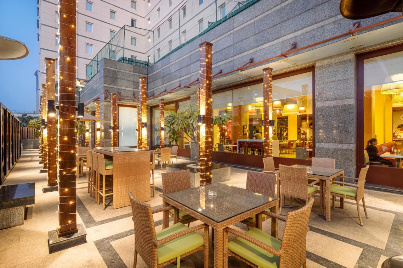 Hotel Ibis Gurgaon Golf Course Road - An Accor Brand Exteriér fotografie