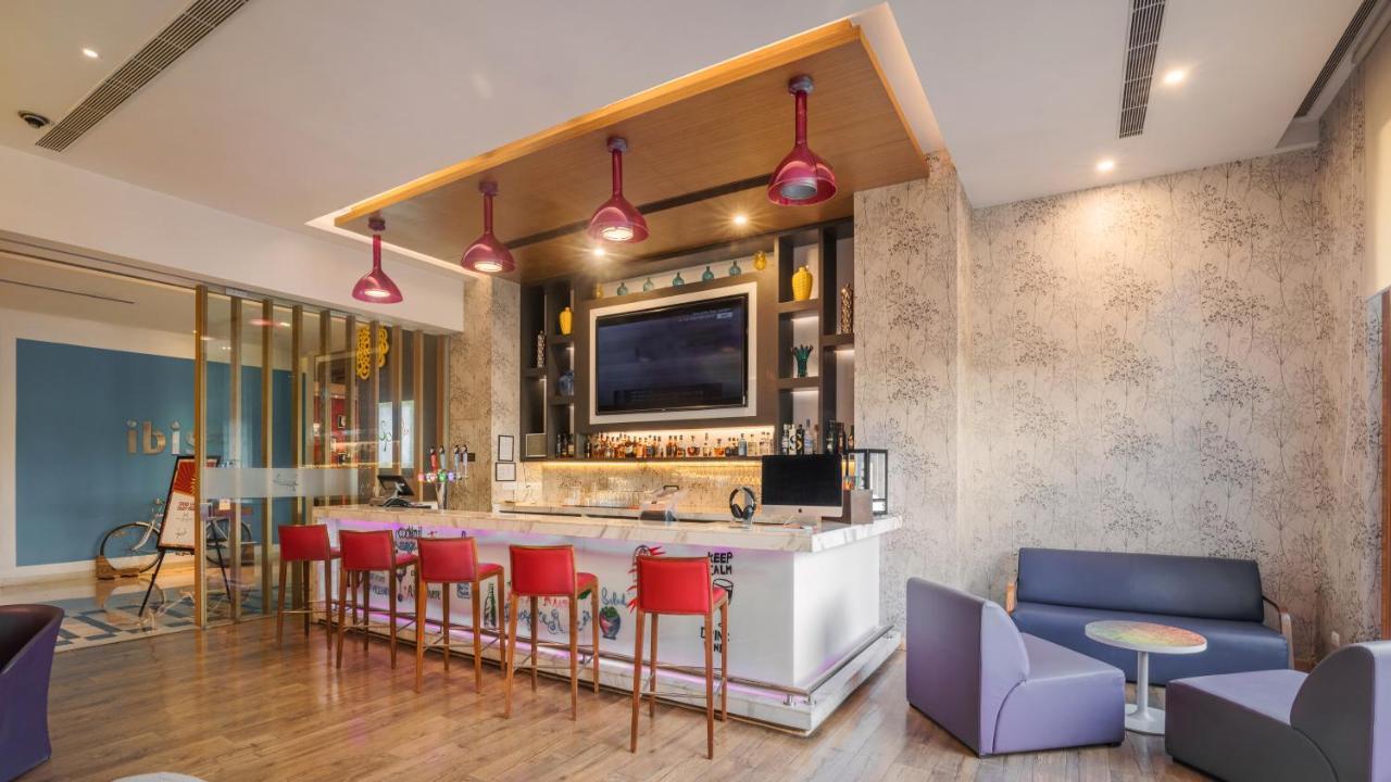 Hotel Ibis Gurgaon Golf Course Road - An Accor Brand Exteriér fotografie