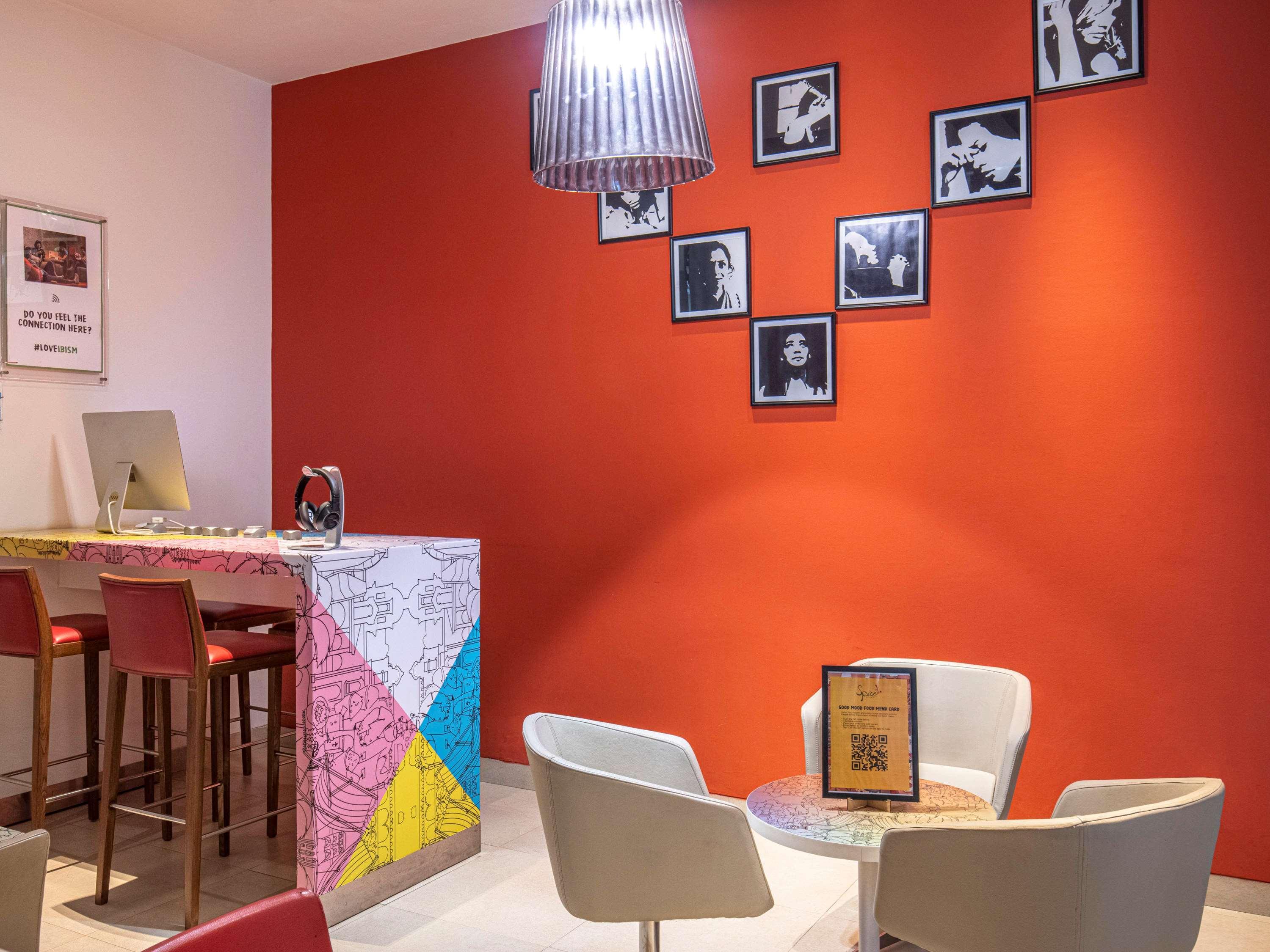 Hotel Ibis Gurgaon Golf Course Road - An Accor Brand Exteriér fotografie